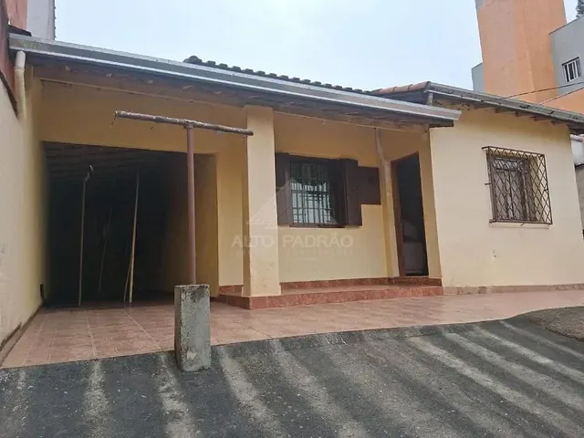 Casa com 267m² 3 quartos e 1 banheiro, à venda, no bairro Vila Dirce em Mauá