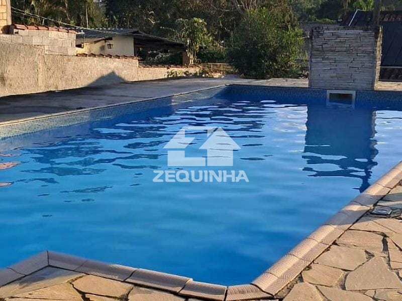 Casa à venda com 3 quartos, 450m² - Foto 4