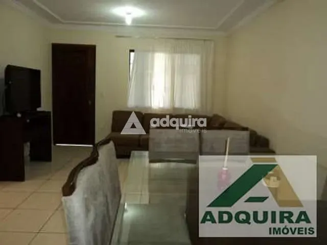 Casa com 64m² 3 quartos e 1 banheiro, à venda, no bairro Uvaranas em Ponta Grossa