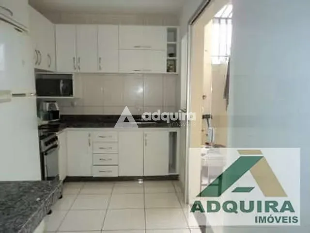 Casa com 64m² 3 quartos e 1 banheiro, à venda, no bairro Uvaranas em Ponta Grossa