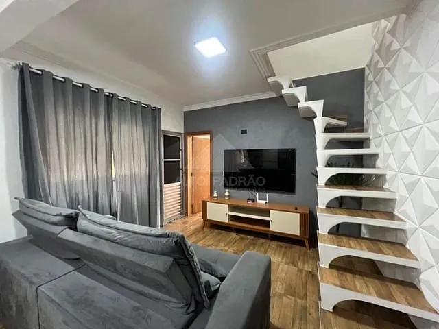 Casa com 299m² 3 quartos e 1 banheiro, à venda, no bairro Itrapoá em Ribeirão Pires
