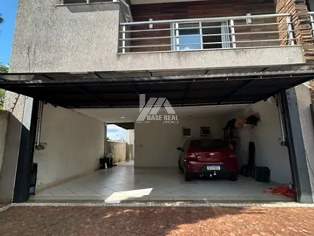 Casa 3 quartos e 5 banheiros, à venda, no bairro Estrela em Ponta Grossa