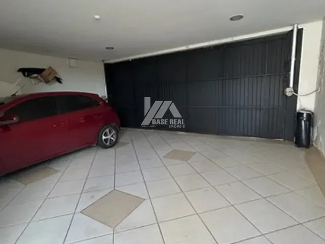 Casa 3 quartos e 5 banheiros, à venda, no bairro Estrela em Ponta Grossa