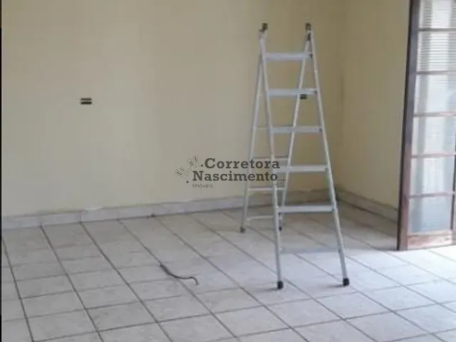 Casa com 250m² 3 quartos e 2 banheiros, à venda, no bairro Parque dos Príncipes em Jacareí