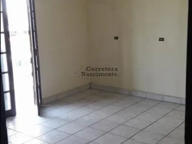 Casa com 250m² 3 quartos e 2 banheiros, à venda, no bairro Parque dos Príncipes em Jacareí