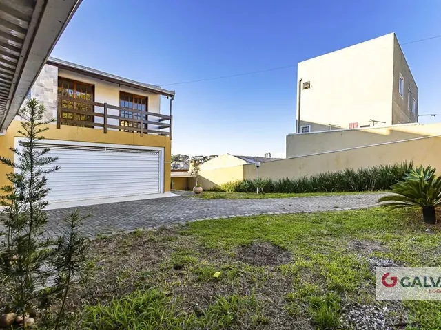 Casa 2 quartos e 3 banheiros, para alugar, no bairro Lindóia em Curitiba