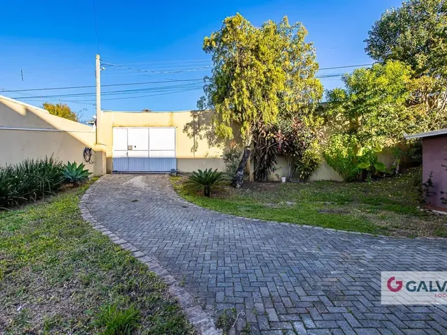 Casa 2 quartos e 3 banheiros, para alugar, no bairro Lindóia em Curitiba