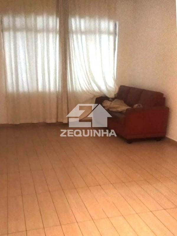 Casa, 4 quartos, 179 m² - Foto 1