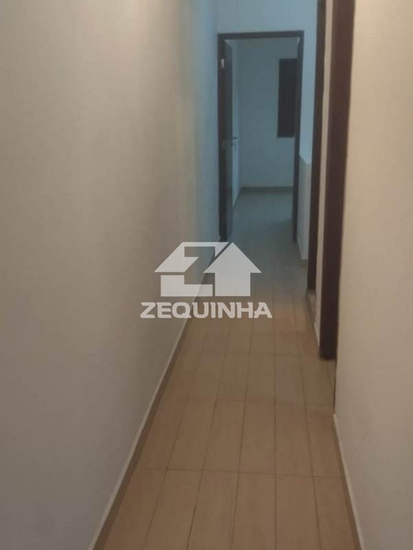 Casa, 4 quartos, 179 m² - Foto 2