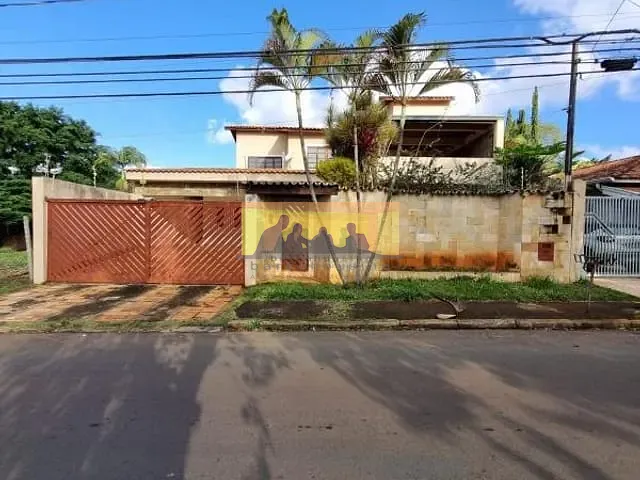 Casa com 420m² 3 quartos e 4 banheiros, à venda, no bairro Jardim do Sol em Campinas
