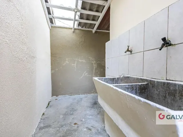 Casa 3 quartos e 1 banheiro, para alugar, no bairro Abranches em Curitiba