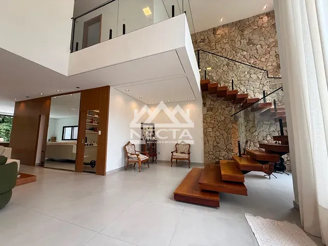 Casa com 360m² 3 quartos e 4 banheiros, à venda, no bairro Massaguaçu em Caraguatatuba