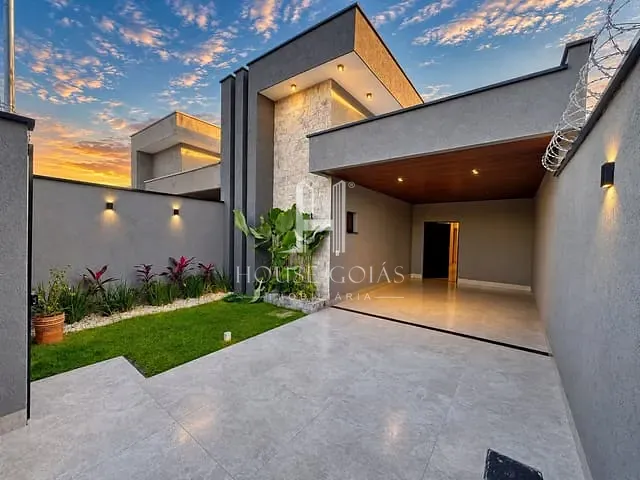 Casa com 205m² 3 quartos e 2 banheiros, à venda, no bairro Jardim Buriti Sereno em Aparecida de Goiânia