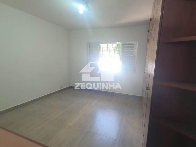 Casa, 3 quartos, 258 m² - Foto 19