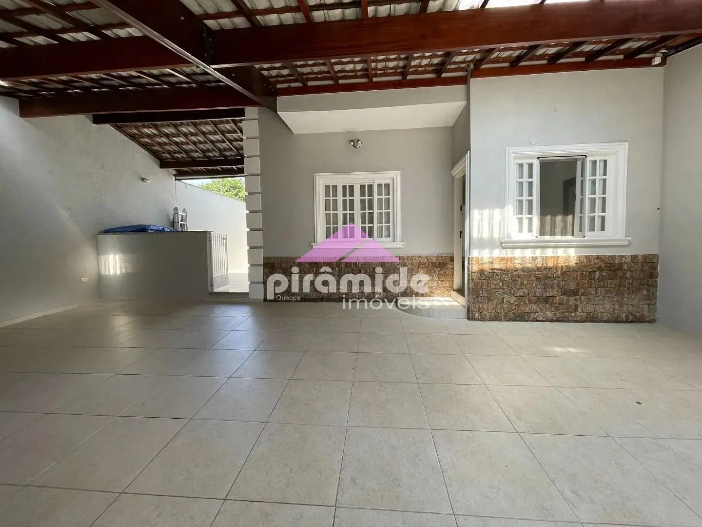 Casa, 3 quartos, 242 m² - Foto 4