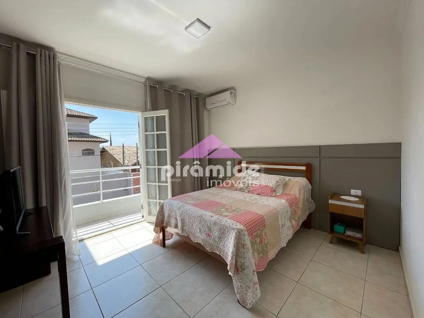 Casa, 3 quartos, 242 m² - Foto 25