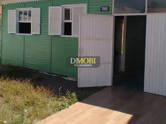 Casa com 300m² 2 quartos e 1 banheiro, à venda, no bairro São Vicente em Gravataí