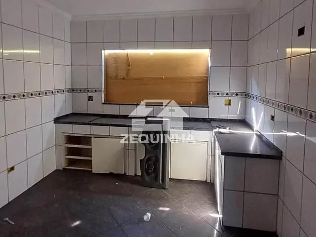 Casa com 211m² 5 quartos e 4 banheiros, à venda, no bairro Novo Osasco em Osasco