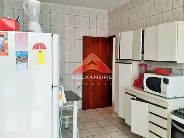 Casa com 130m² 2 quartos e 1 banheiro, à venda, no bairro Vila Industrial em São José dos Campos