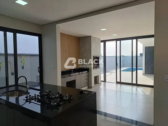 Casa com 300m² 3 quartos e 5 banheiros, à venda ou para alugar, no bairro Brigadeiro Tobias em Sorocaba