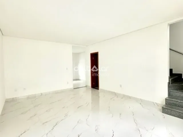 Casa com 165m² 3 quartos e 4 banheiros, à venda, no bairro Trevo em Belo Horizonte