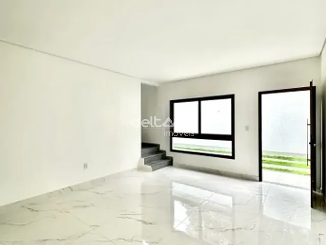 Casa com 165m² 3 quartos e 4 banheiros, à venda, no bairro Trevo em Belo Horizonte
