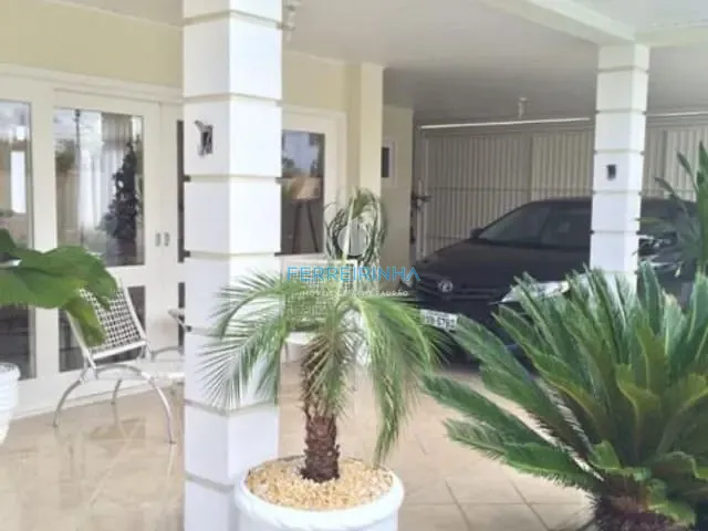 Casa com 405m² 3 quartos e 4 banheiros, à venda ou para alugar, no bairro Urbanova em São José dos Campos