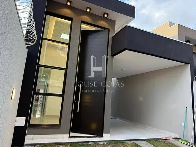 Casa com 185m² 3 quartos e 2 banheiros, à venda, no bairro Jardim Veneza em Aparecida de Goiânia
