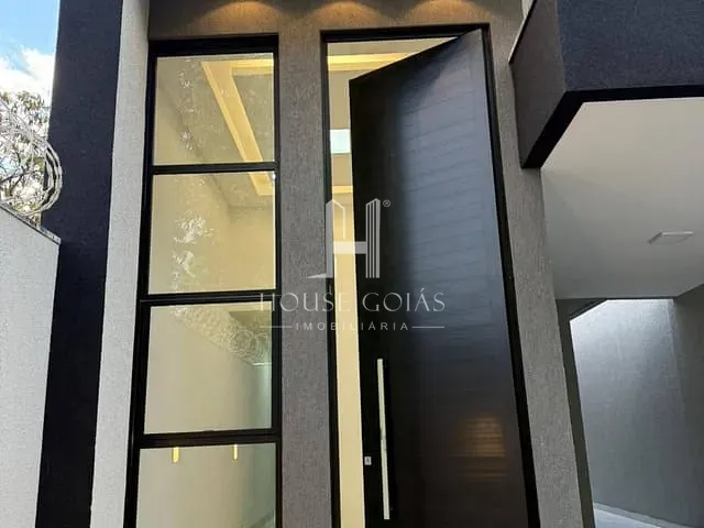 Casa com 185m² 3 quartos e 2 banheiros, à venda, no bairro Jardim Veneza em Aparecida de Goiânia