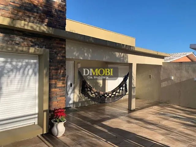 Casa com 300m² 3 quartos e 3 banheiros, à venda, no bairro Centro em Gravataí