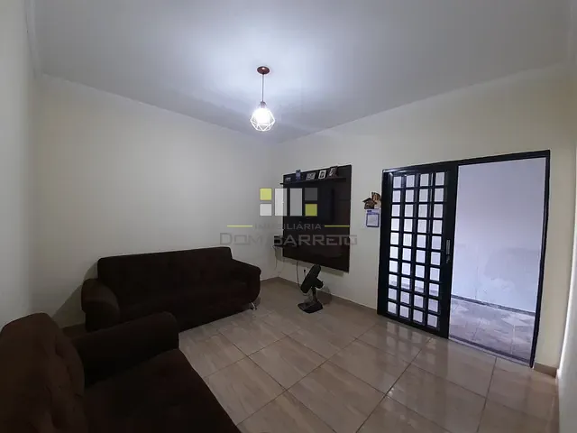 Casa com 250m² 3 quartos e 2 banheiros, à venda, no bairro Jardim São Carlos em Sumaré