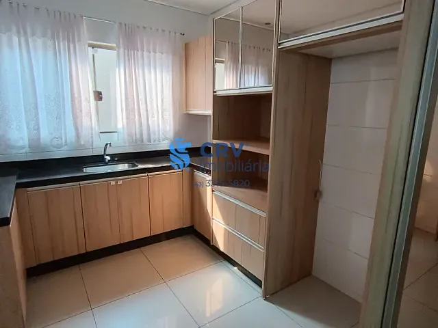 Casa com 220m² 3 quartos e 3 banheiros, à venda, no bairro Jardim Itália em Cambé