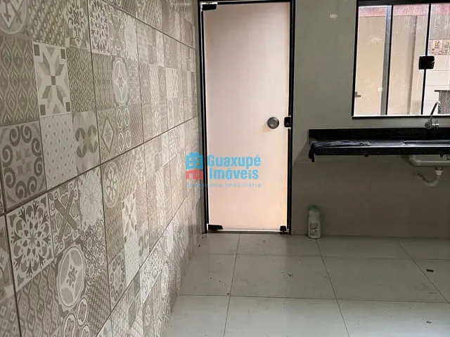 Casa 3 quartos e 2 banheiros, à venda, no bairro Parque dos Municípios II em Guaxupé