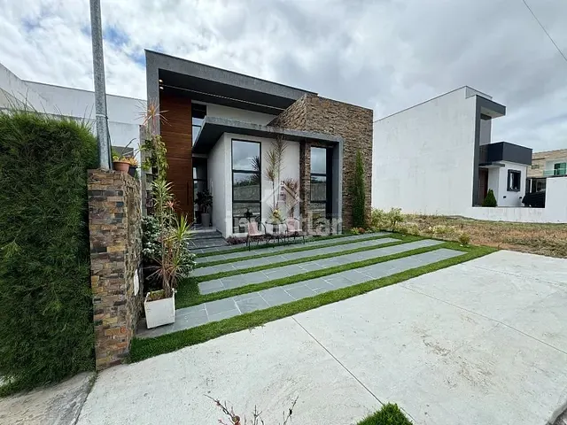 Casa com 160m² 3 quartos e 3 banheiros, à venda, no bairro Serrotão em Campina Grande