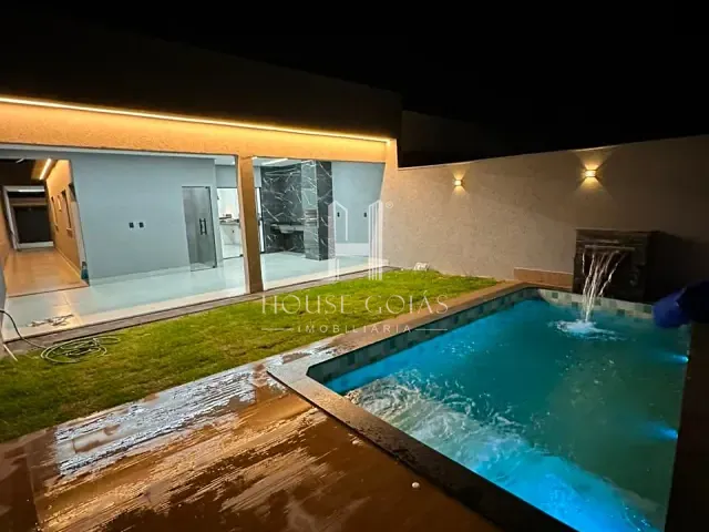 Casa com 224m² 3 quartos e 2 banheiros, à venda, no bairro Cidade Satélite São Luiz em Aparecida de Goiânia