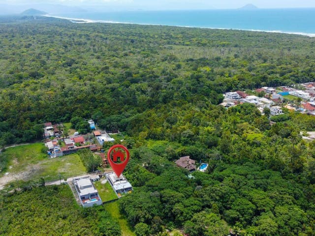 Casa 3 quartos e 2 banheiros, à venda, no bairro São Lourenço em Bertioga