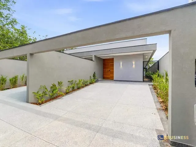 Casa 3 quartos e 2 banheiros, à venda, no bairro São Lourenço em Bertioga