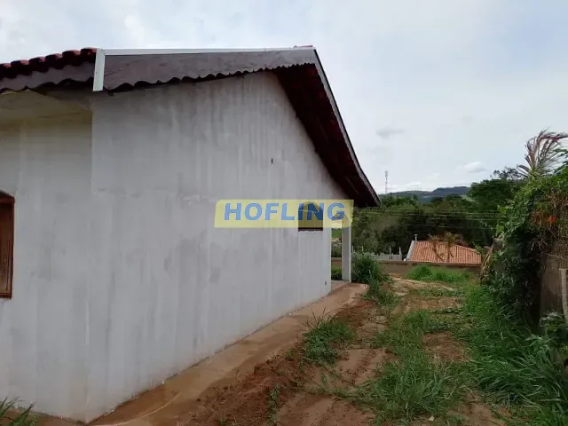 Casa com 1350m² 4 quartos e 3 banheiros, à venda, no bairro Centro em Analândia