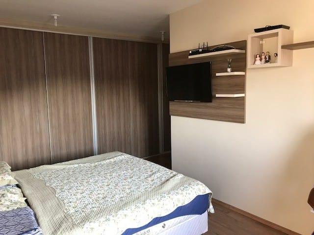 Casa com 328m² 4 quartos e 3 banheiros, à venda, no bairro Vila Areao em Taubaté