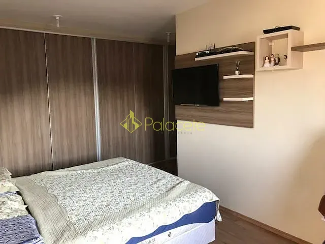 Casa com 328m² 4 quartos e 3 banheiros, à venda, no bairro Vila Areao em Taubaté