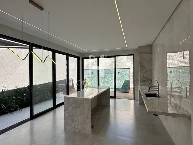 Casa com 308m² 3 quartos e 4 banheiros, à venda, no bairro Jardins Porto em Senador Canedo