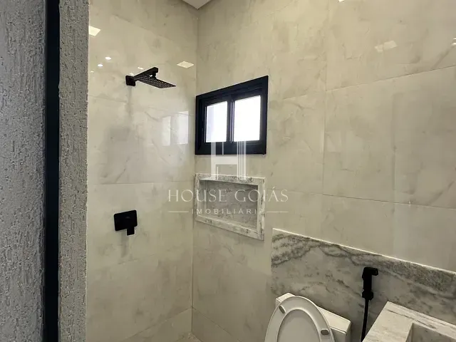 Casa com 308m² 3 quartos e 4 banheiros, à venda, no bairro Jardins Porto em Senador Canedo