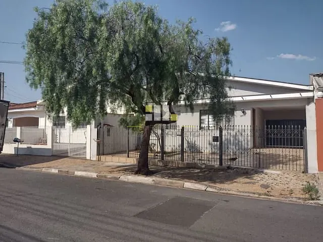 Casa com 250m² 2 quartos e 2 banheiros, à venda, no bairro Parque Franceschini em Sumaré