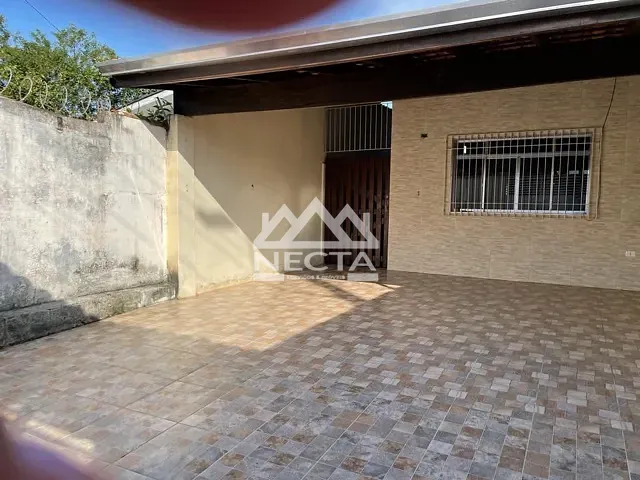Casa com 115m² 2 quartos e 1 banheiro, à venda, no bairro Perequê Mirim em Caraguatatuba