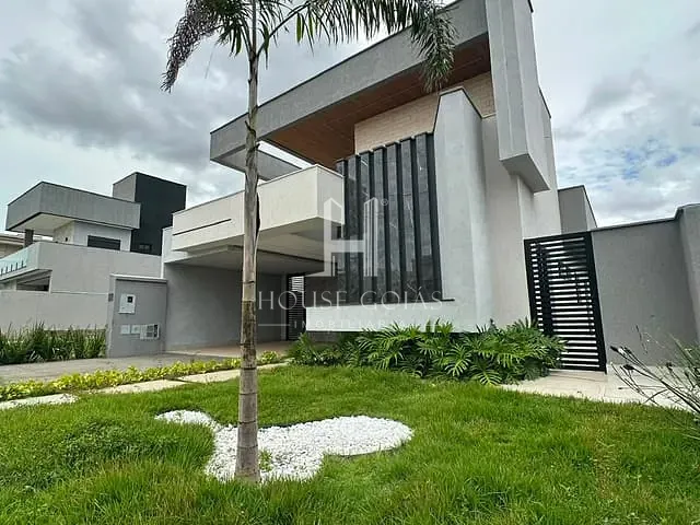 Casa com 312m² 3 quartos e 4 banheiros, à venda, no bairro Parqville Pinheiros em Aparecida de Goiânia