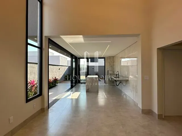 Casa com 312m² 3 quartos e 4 banheiros, à venda, no bairro Jardim Cristal em Aparecida de Goiânia