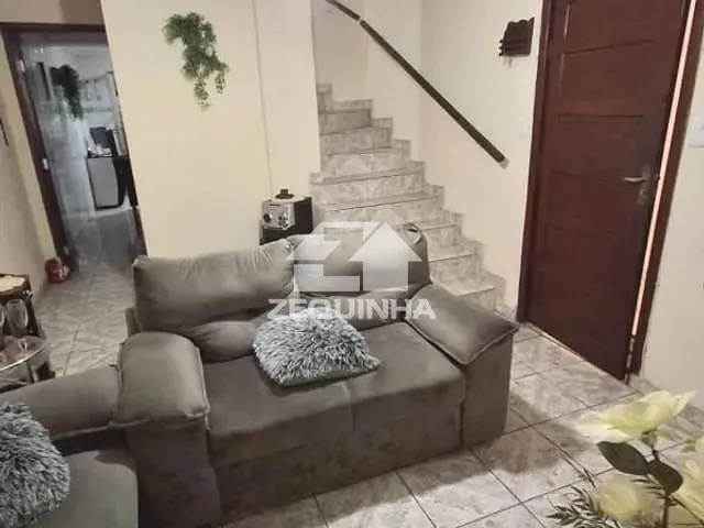 Casa com 125m² 2 quartos e 3 banheiros, à venda, no bairro Cidade das Flores em Osasco