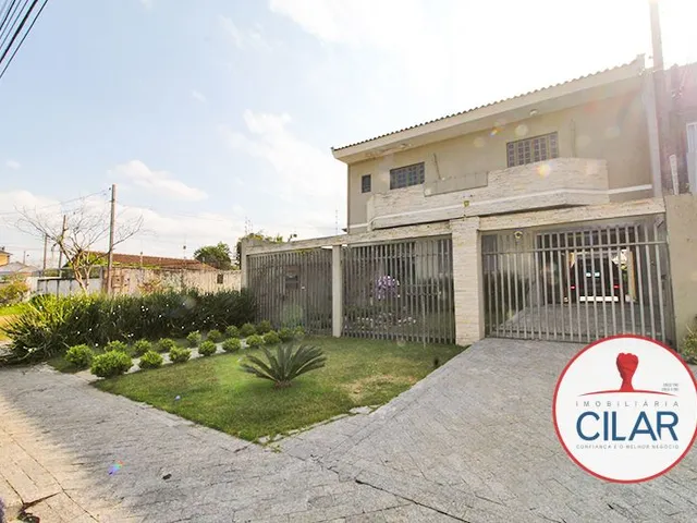 Casa com 370m² 3 quartos e 5 banheiros, à venda, no bairro Capão da Imbuia em Curitiba