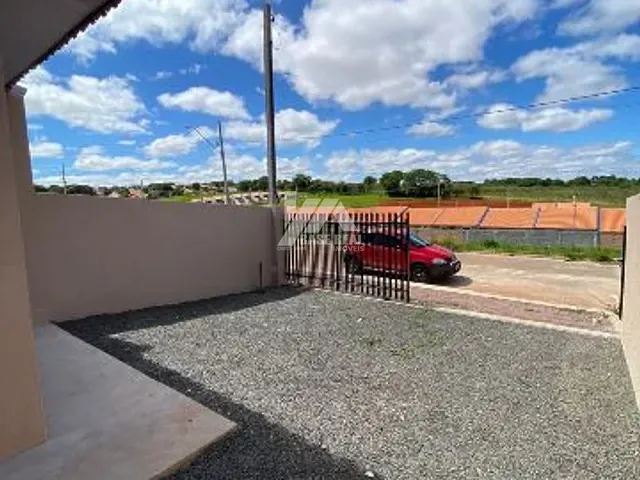 Casa 2 quartos e 1 banheiro, à venda, no bairro Cará-Cará em Ponta Grossa