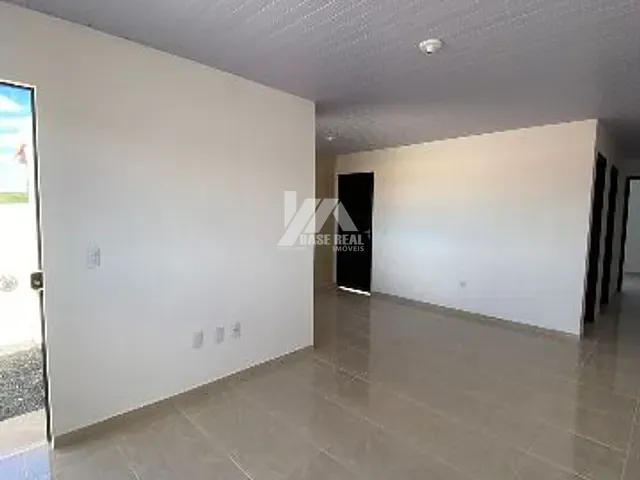 Casa 2 quartos e 1 banheiro, à venda, no bairro Cará-Cará em Ponta Grossa
